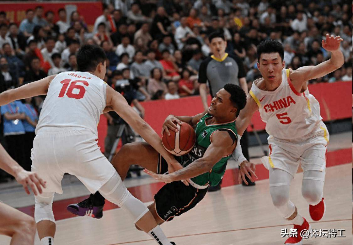 关于今夜西甲焦点战，深圳男篮门线救险，气氛紧张，资深球员宣示担当的信息